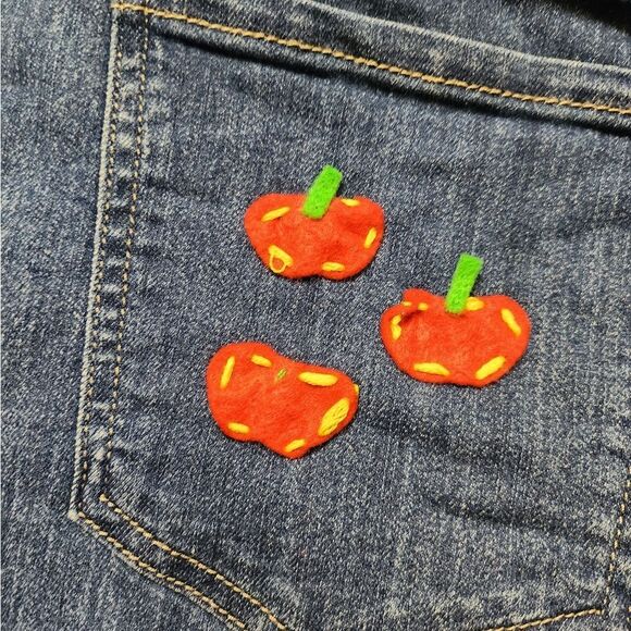 Croft & Barrow Stretch Denim Jean Skort Classic Sz 14 With Applique Apples - Picture 4 of 12